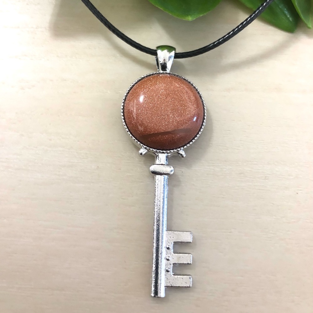 Gold Sandstone Natural Stone Key Shaped Pendant Necklace Healing Gemstone